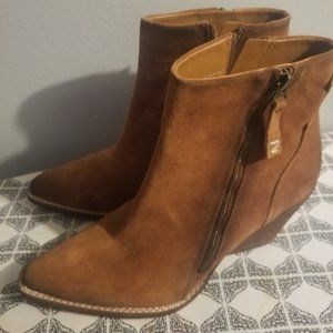 NWT Zodiac Suede Ankle Boots Size 9